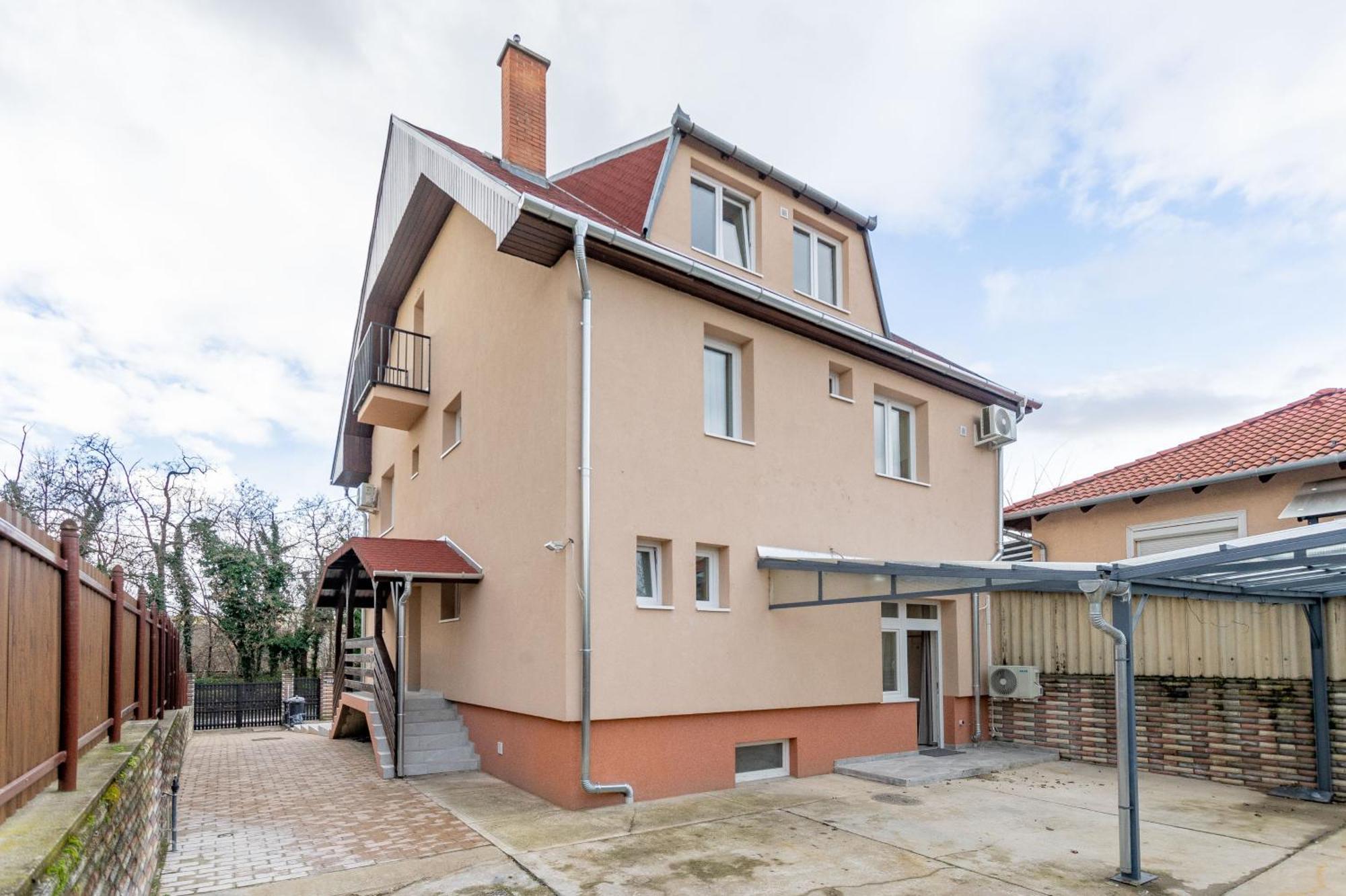 Gardencity Villa Apartman Budapest Exteriör bild